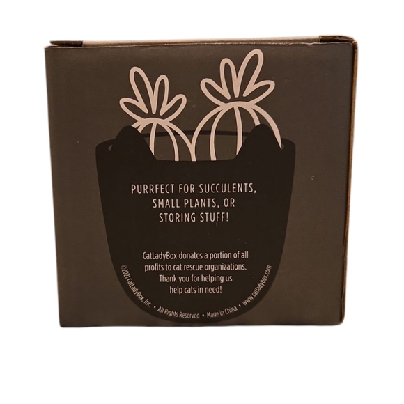 CAT LADY BOX SUBSCRIPTION BLACK CAT SMALL PLANTER. - Picture 2 of 7